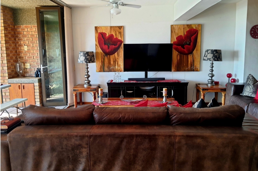 3 Bedroom Property for Sale in Mossel Bay Central Western Cape